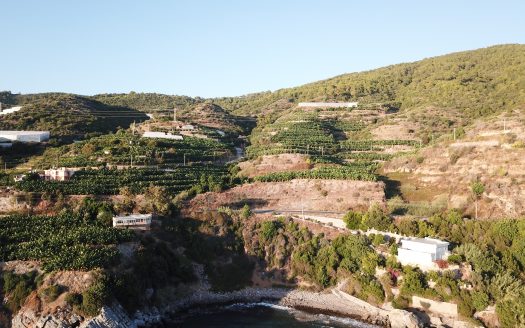 Turquoise Bay: Your Serene Seaside Paradise Awaits