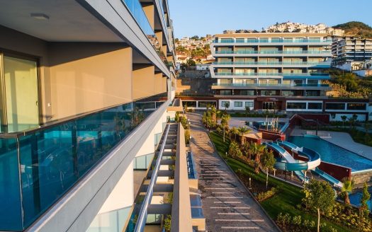 Luxury Awaits: Ecomarine Residence Beckons