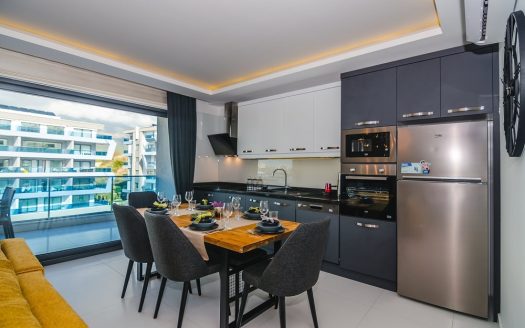 Luxury Awaits: Ecomarine Residence Beckons