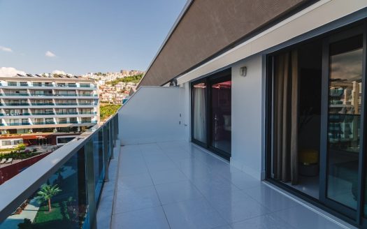 Luxury Awaits: Ecomarine Residence Beckons