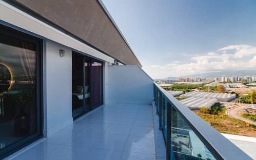 Luxury Awaits: Ecomarine Residence Beckons