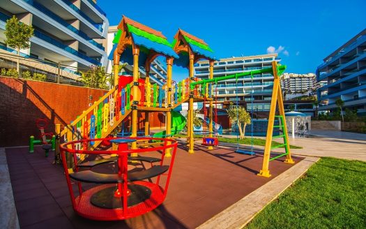 Luxury Awaits: Ecomarine Residence Beckons