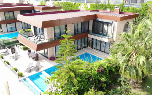 “Embrace Tranquil Luxury: Villa Cleopatra – Where Serenity Meets Splendor in the Heart of Alanya’s Beauty.”