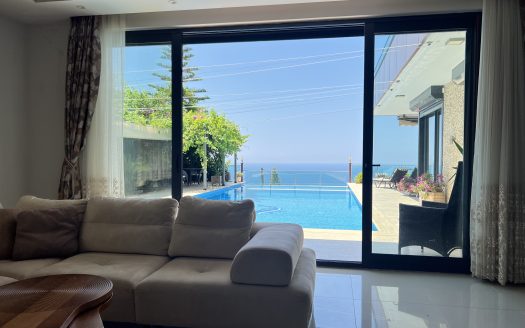 “Embrace Tranquil Luxury: Villa Cleopatra – Where Serenity Meets Splendor in the Heart of Alanya’s Beauty.”