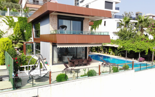 “Embrace Tranquil Luxury: Villa Cleopatra – Where Serenity Meets Splendor in the Heart of Alanya’s Beauty.”