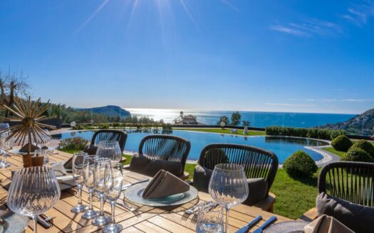 Villa Freesia – Harmonious Elegance with Private Spa and Rooftop Sanctuary