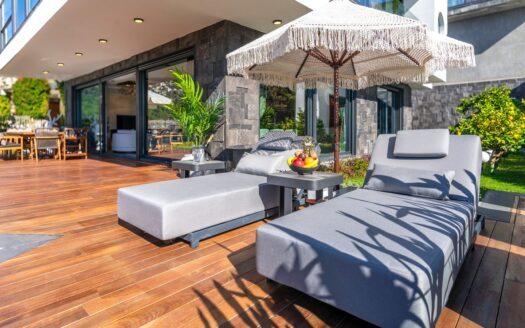 Villa Jasmine – A Refined Escape with Panoramic Views and Private Wellness