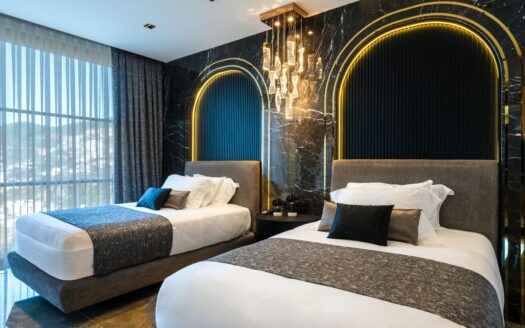 Villa Poppy – Colorful Character, Stunning Views, and Pure Comfort