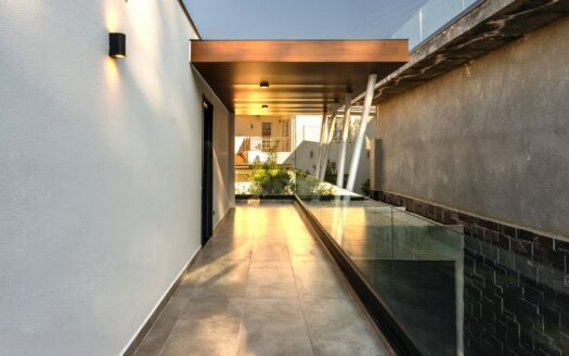 Villa Dahlia – Tranquil Living Elevated with Timeless Hillside Views