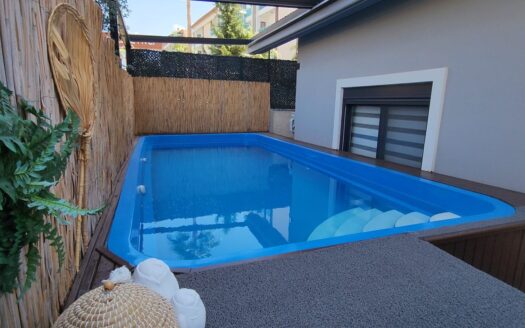 Tranquil Garden Duplex Retreat in Oba — Modern Living Just 1 km from the Beach
