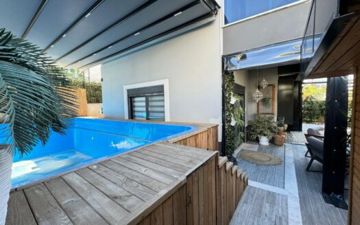Tranquil Garden Duplex Retreat in Oba — Modern Living Just 1 km from the Beach